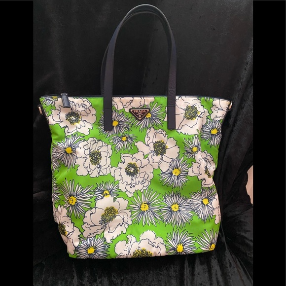 Prada Tote - Picture 2 of 3